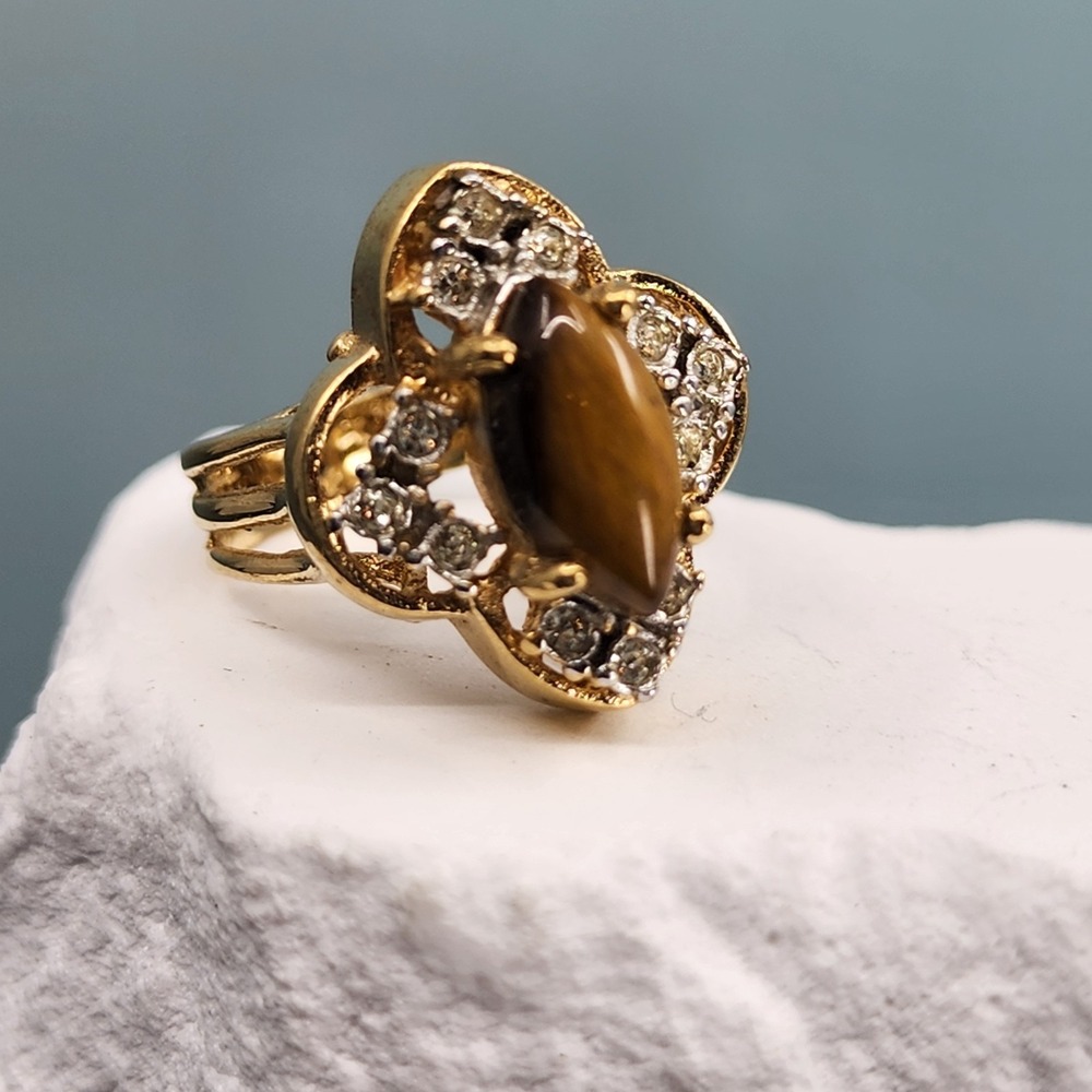 Tiger Eye Marquise Cabochon Clear Rhinestone Gold Tone Floral Cocktail Ring 4.5